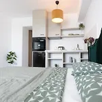 Emerald * Bucureşti